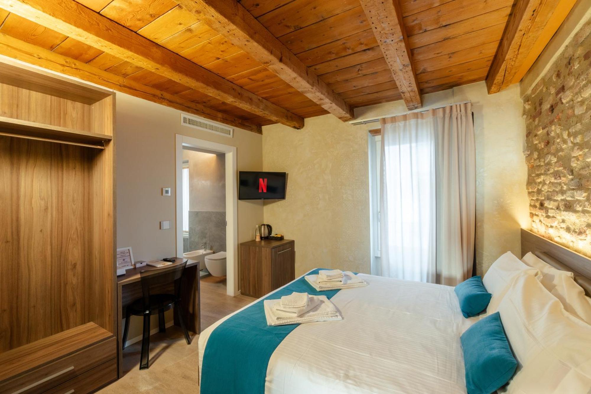 Hotel La Casa In Paese Peschiera del Garda Zewnętrze zdjęcie