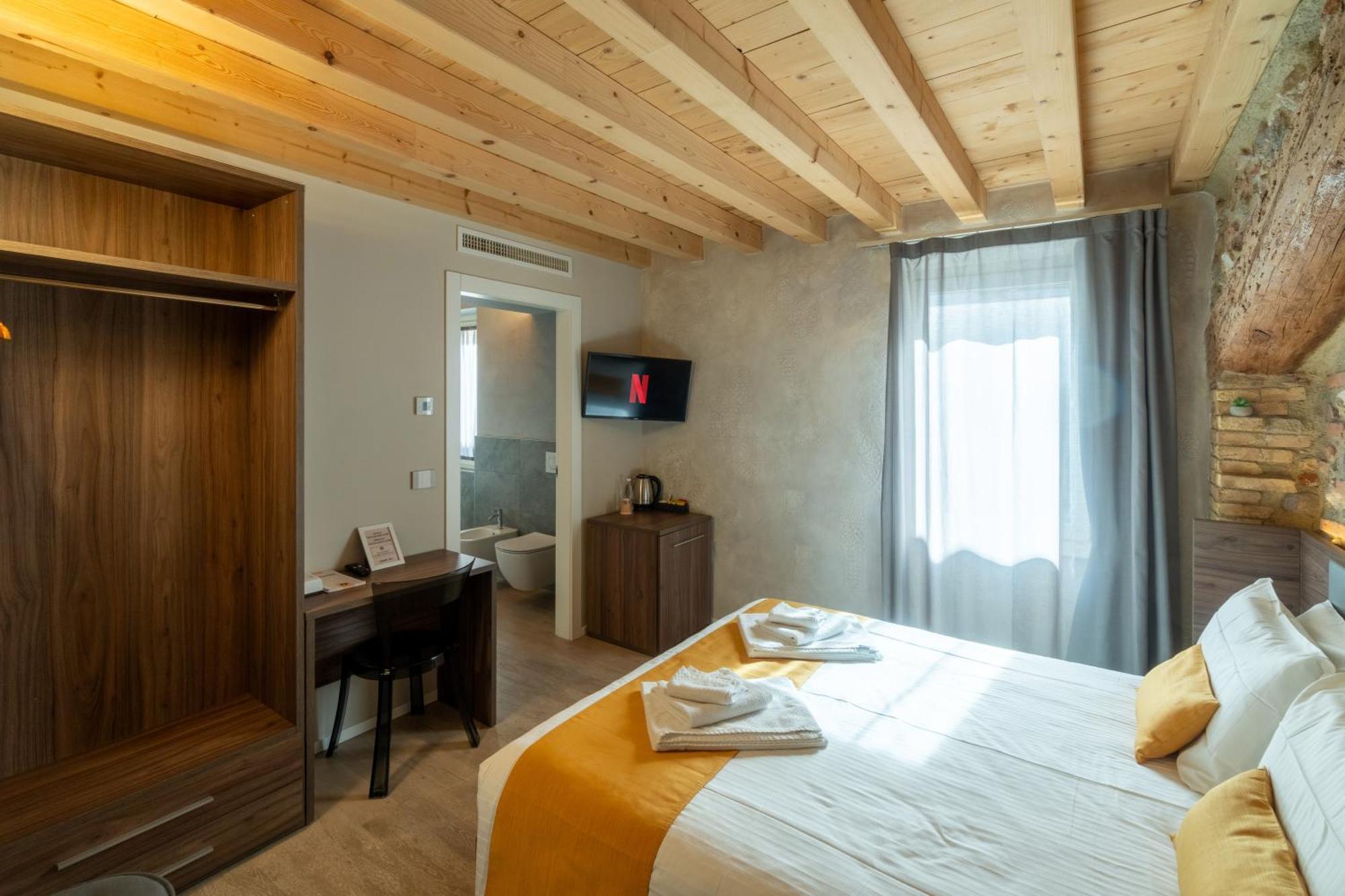 Hotel La Casa In Paese Peschiera del Garda Zewnętrze zdjęcie