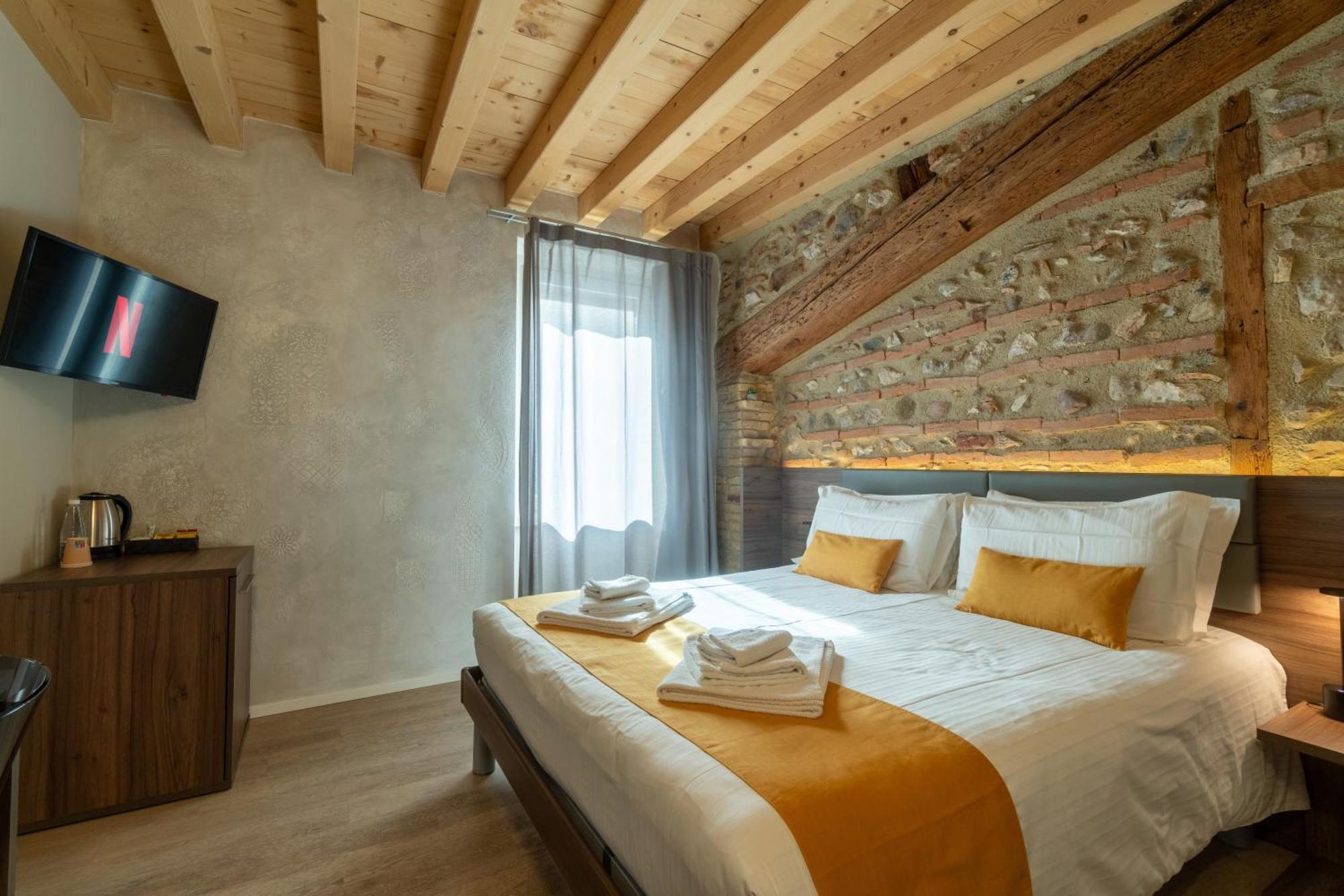 Hotel La Casa In Paese Peschiera del Garda Zewnętrze zdjęcie